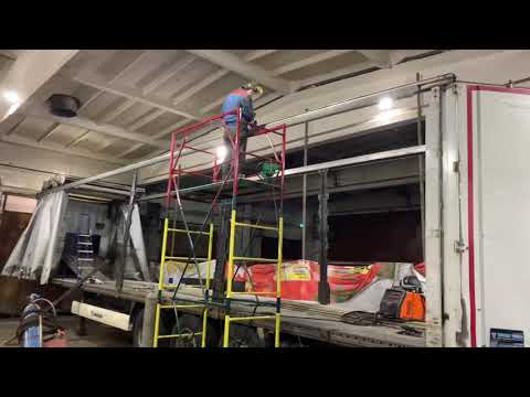 Видео: Наплавка ,сварка , ремонт алюминиевых направляющих сдвижной крыши полуприцепа