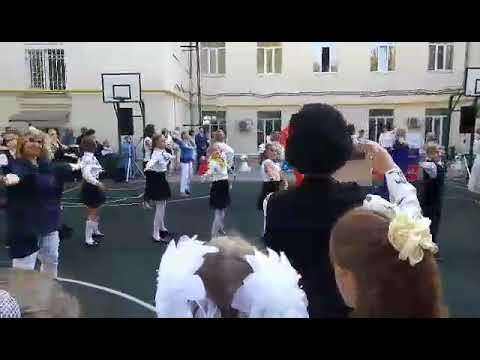 Видео: Флешмоб "Семья, да здравствует семья" МБОУ Гимназия №3 г.о.Самара 2018 г