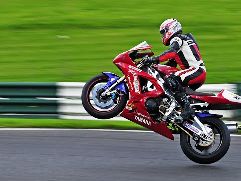 Видео: Кейт Код,Кейт Коуд, техника безопасного вождения мотоцикла