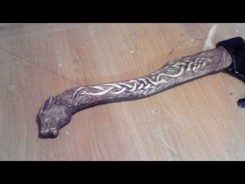 Видео: Резьба по дереву. Рукоять для топора видео№2 .