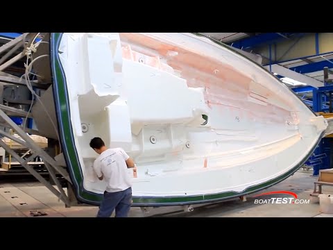 Видео: Моторные яхты и парусные яхты верфи Beneteau: секреты производства