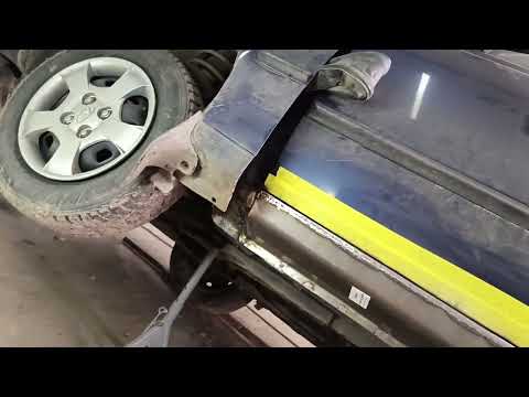 Видео: Hyundai accent. Замена порогов и перекрас капота.