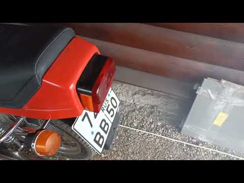 Видео: Ява 638 . Утренний запуск +5 и работа мотора и выхлопной системы.