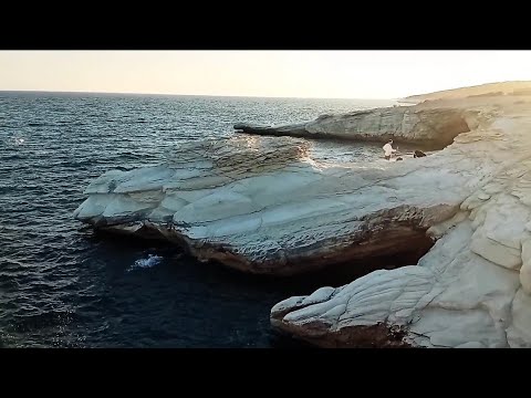 Видео: Кипр, Лимассол. Белые скалы 🌊🌞 Cyprus, Limassol. White cliffs ❤