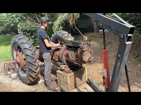 Видео: Farmall M Restoration Pt 2 | Разборка и сборка двигателя