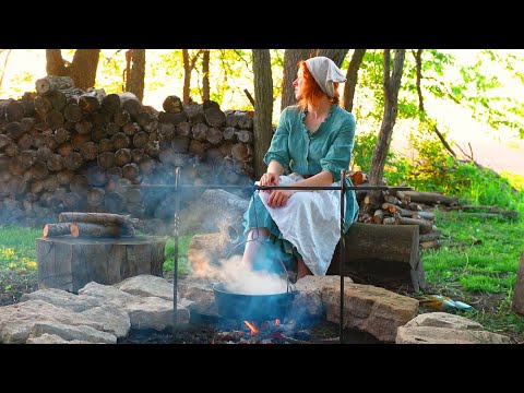 Видео: Выпечка с крапивой: Бабка песто из крапивы и пирог из крапивы 🌿 Уютный влог 🍄 Готовим АСМР