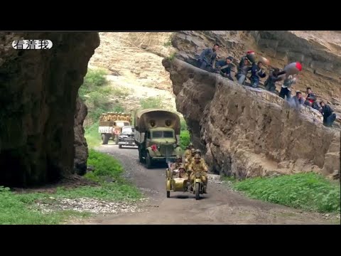 Видео: Китайская армия устроила засаду на японскую армию на скале и уничтожила их.