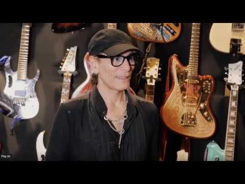 Видео: Дикая коллекция Стива Вая, перевод с reverb.com.