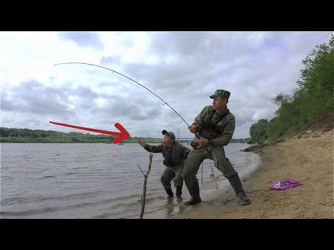 Видео: Рыбалка на Оке! ПОХОЛОДАЛО И РЫБА ПОШЛА! Лещ, окунь на живца!