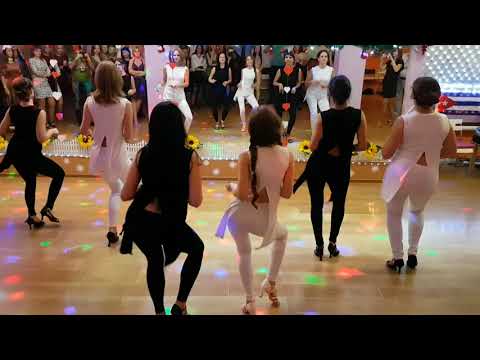 Видео: Новый год 2018 в Art Salsa Club: Кизомба. Женский стиль