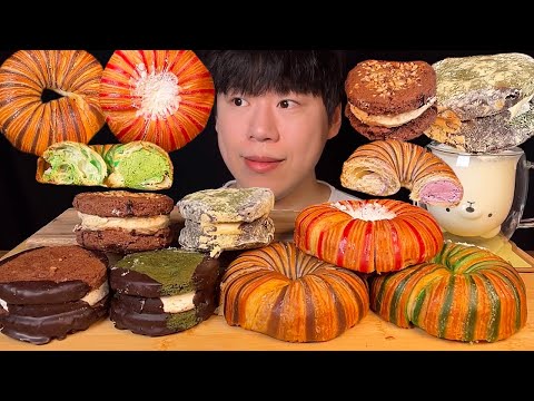 Видео: SUB) Кремовый круассан-бейгл и домашний шоколадный пирог мукбанг asmr