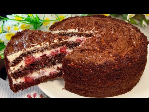 Видео: Шоколадный Торт за 15 минут!Нежный Торт на Кефире с Клубникой который Тает во рту!Просто и Вкусно!