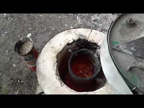 Видео: Литьё лутуни из латунной стружки