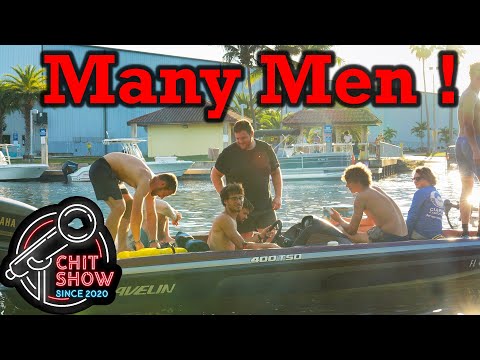 Видео: Лодочный спуск стал для всех странным! Они снова утопили лодку! (Чит-шоу)