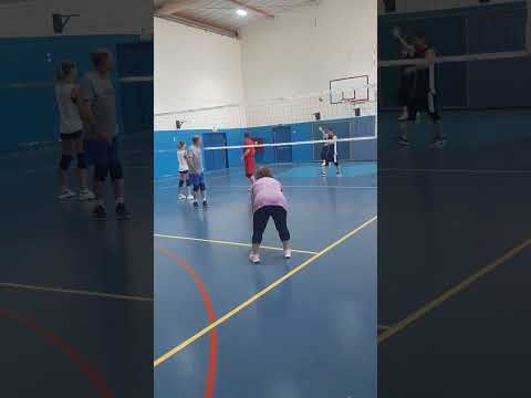 Видео: Волейбол. Любители-69 #shorts #волейболлюбители #volleyball