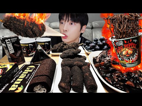 Видео: АСМР МУКБАНГ | черная еда! кислое желе, конфеты, десерты (огненная лапша), круглосуточный магазин