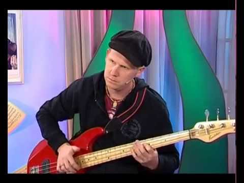 Видео: Музыка 54. Бас-гитара — Академия занимательных наук