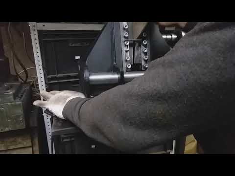 Видео: Настольный пресс для гибки шнеков.