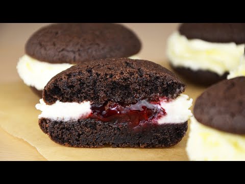 Видео: ТАКИХ ВКУСНЫХ ПИРОЖНЫХ я еще не пробовала ! Шоколадное пирожное " Печенье сэндвич " !