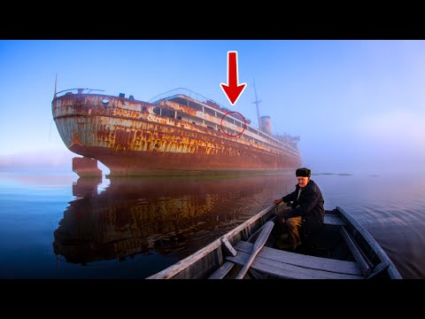 Видео: Теплоход ИСЧЕЗ 20 лет назад. Но когда рыбак поднялся на борт, он понял — корабль всё это время ЖИЛ!
