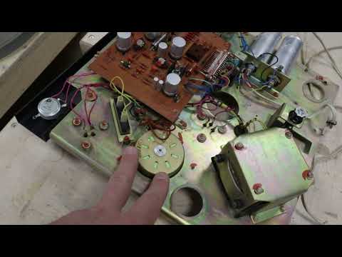 Видео: ПРОИГРЫВАТЕЛЬ Б1-01 пробую начать!!!