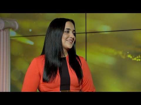 Видео: Очаровательная Лана Шавлохова поет, пишет песни , и все это легко совмещает с работой журналиста!