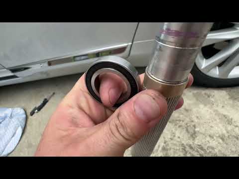 Видео: Lexus ES 350 устранение неприятного звука рулевой колонки (вибрация на неровностях)￼