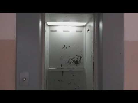 Видео: Ржавый и "непонятный" лифт в относительно новом доме Владивостока!