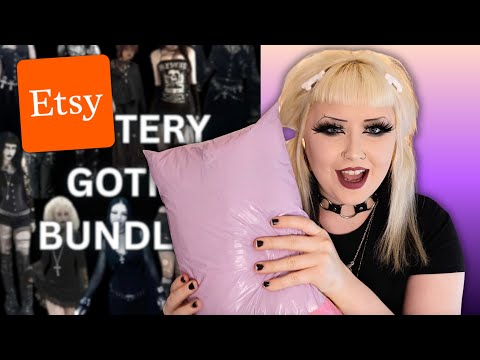 Видео: я купила загадочный набор одежды в стиле «гот» на Etsy…