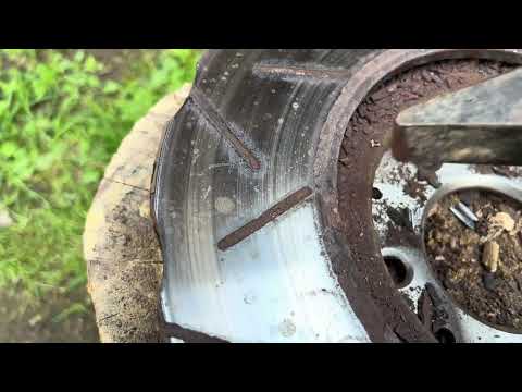 Видео: Тормозной диск Mazda 6 GH (6 MPS) механическая очистка.