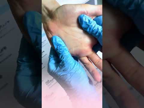 Видео: Как делать массаж рук после маникюра