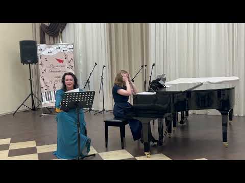 Видео: Т. Грачева Сюита для домры и фортепиано "Неделя школьных каникул" 