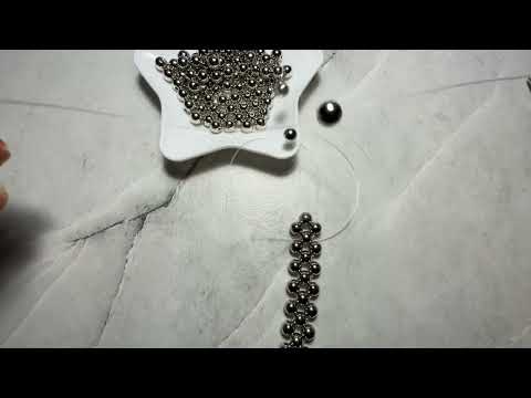 Видео: Туториал. Луна из бусин #сумкаизбусин #обвесы #бисер #мкбусины #туториал