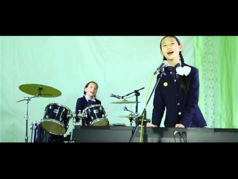 Видео: Thunders - Muruudliin jiguurtei huuhed nas / Мөрөөдлийн жигүүртэй хүүхэд нас /