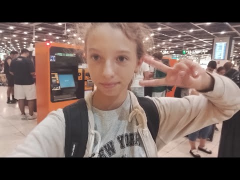 Видео: Влог летим в Польшу часть 1 без приключений не обошлись 😅