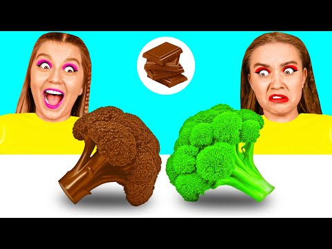 Видео: Челлендж. Шоколадная Еда vs Настоящая еда | Вкусные Кухонные Лайфхаки от DaRaDa Challenge