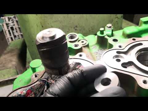 Видео: Ремонт гідро плити КПП PowerShift John deere