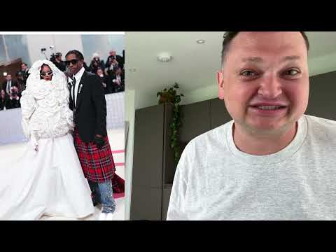 Видео: ПОХИТИТЕЛЬ АРОМАТОВ ПРОЖАРИВАЕТ MET GALA 2023 // МЕТ ГАЛА 2023 STAND UP