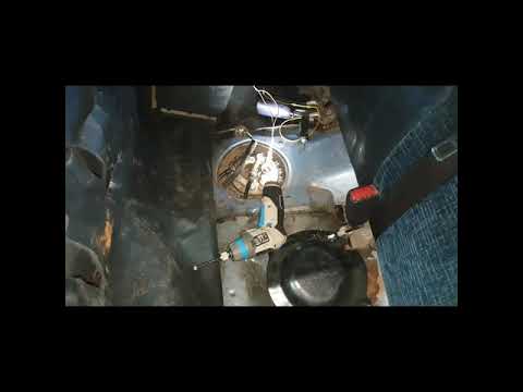 Видео: Mitsubishi Carisma Не заводится !