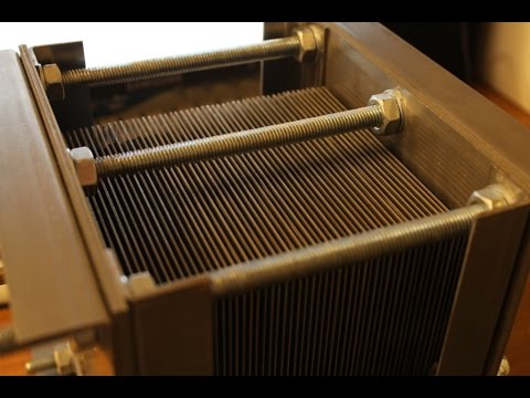 Видео: Электролизёр на 50 пластин. Часть I - реактор.