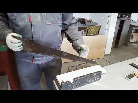Видео: Упражнение с приспособлением стусло : распиловка под углом