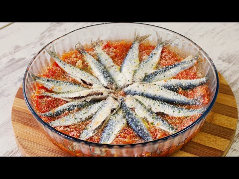 Видео: Вы больше никогда не будете жарить сардины! Показываю рецепт моей бабушки, очень вкусно!