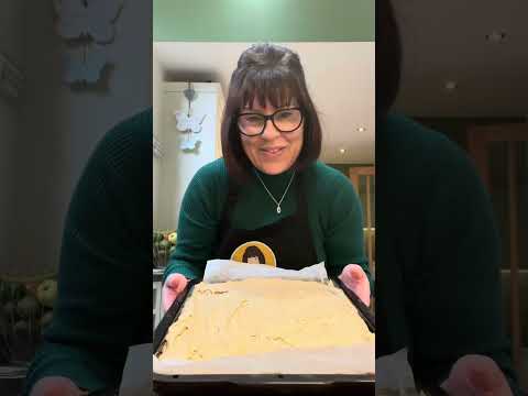 Видео: 🎄Рождественский торт «Муха» от Nics 🎄Великолепный как в горячем, так и в холодном виде, он придет...