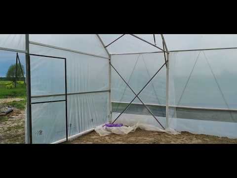 Видео: Обзор многорядной теплицы