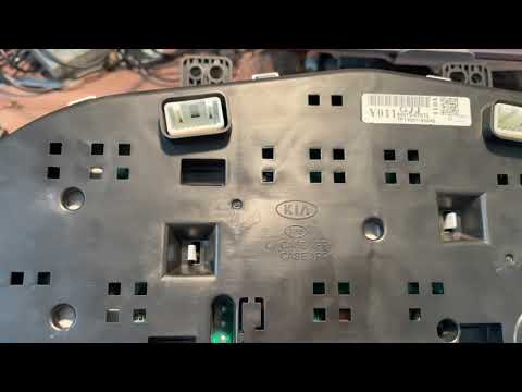 Видео: Ремонт приборной панели Kia Rio 3