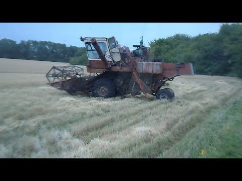 Видео: Опускается Жатка на комбайне Нива СК-5 м, а вот причина