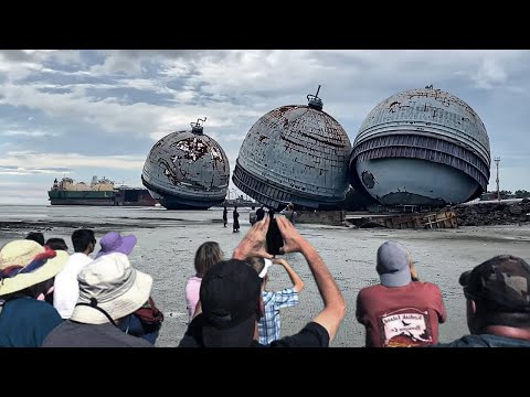 Видео: Мужчина Снял на Камеру Нечто Необычное на Пляже