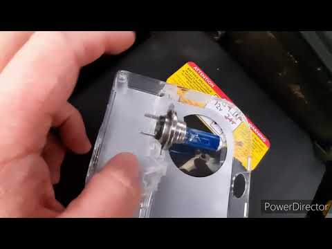 Видео: Замена ламп Peugeot 308 SW