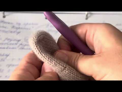 Видео: Как связать носки на вязальной машине. Подробный мастер-класс для начинающих мастеров)