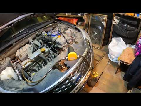 Видео: Насос для откачки масла из двигателя-полезная вещь или деньги на ветер?